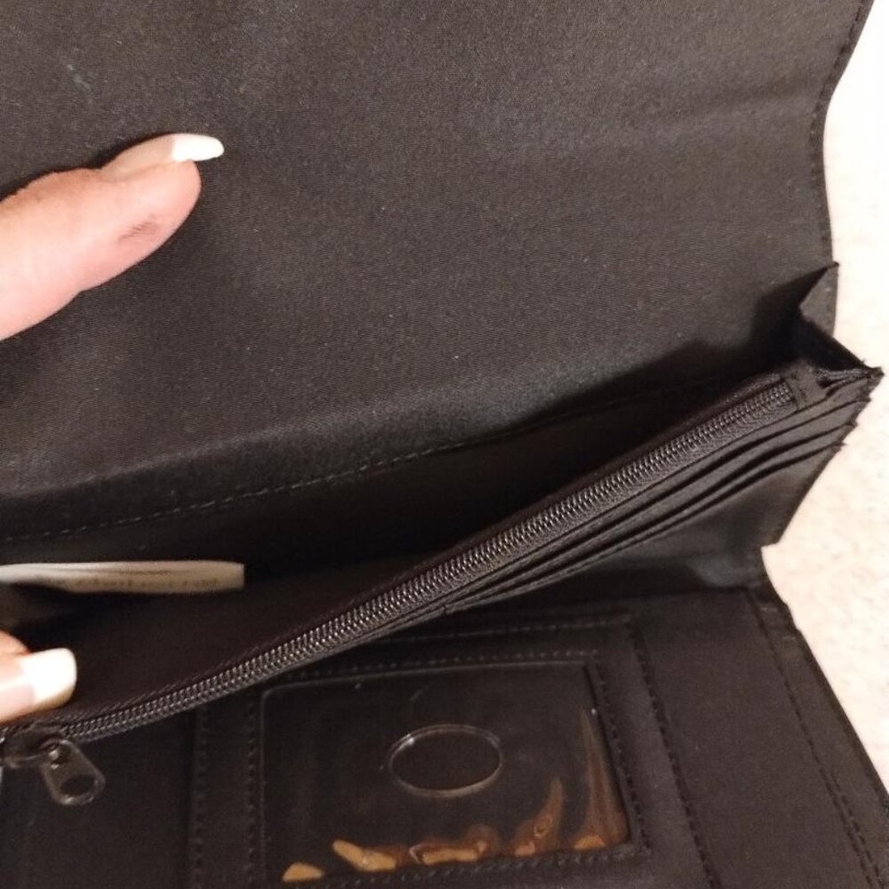 NWT LIZ CLAIBORNE TRIPLE BIFOLD WALLET - Picture 5 of 8